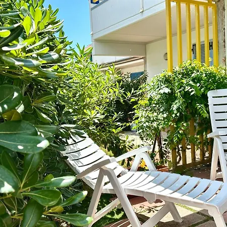 M341 - Marcelli, Trilocale Con Giardino A Due Passi Dal Mare Διαμέρισμα